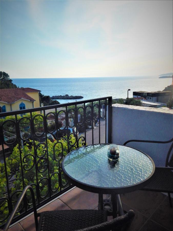Vila Teodora Sveti Stefan Exteriör bild