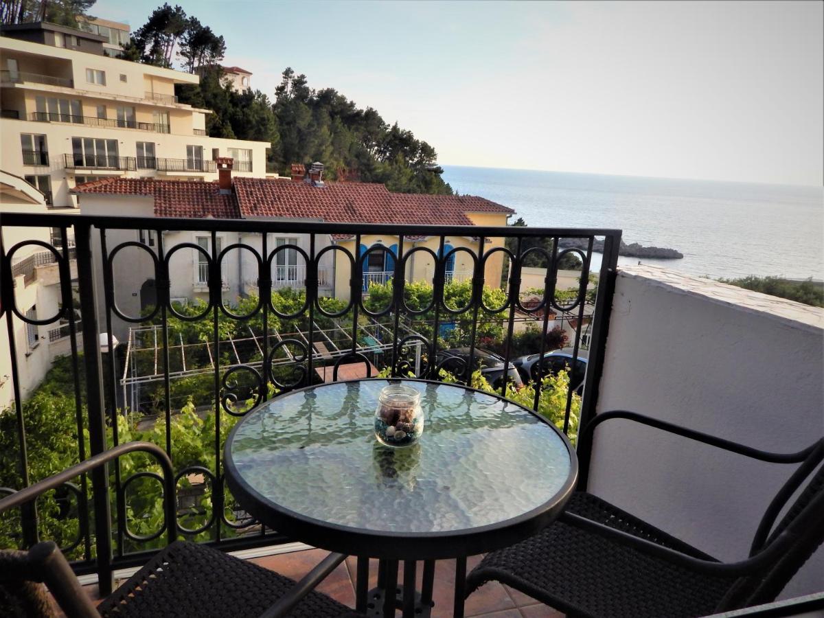 Vila Teodora Sveti Stefan Exteriör bild